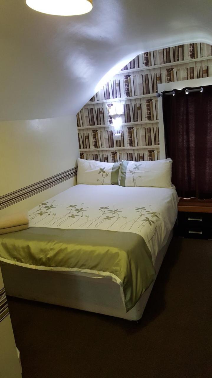 Portsmouth Budget Hotels - All Rooms Are En-Suite Екстериор снимка