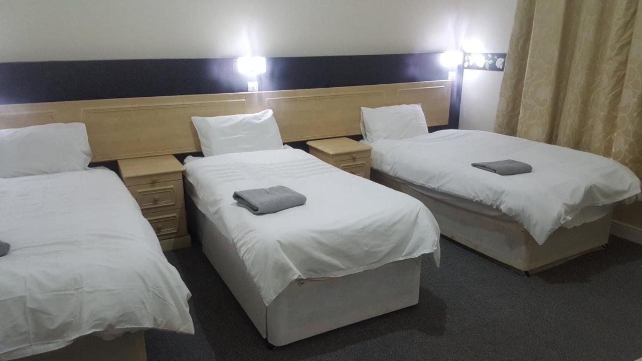 Portsmouth Budget Hotels - All Rooms Are En-Suite Стая снимка